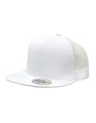 Truckers z płaskim daszkiem w kolorze białym